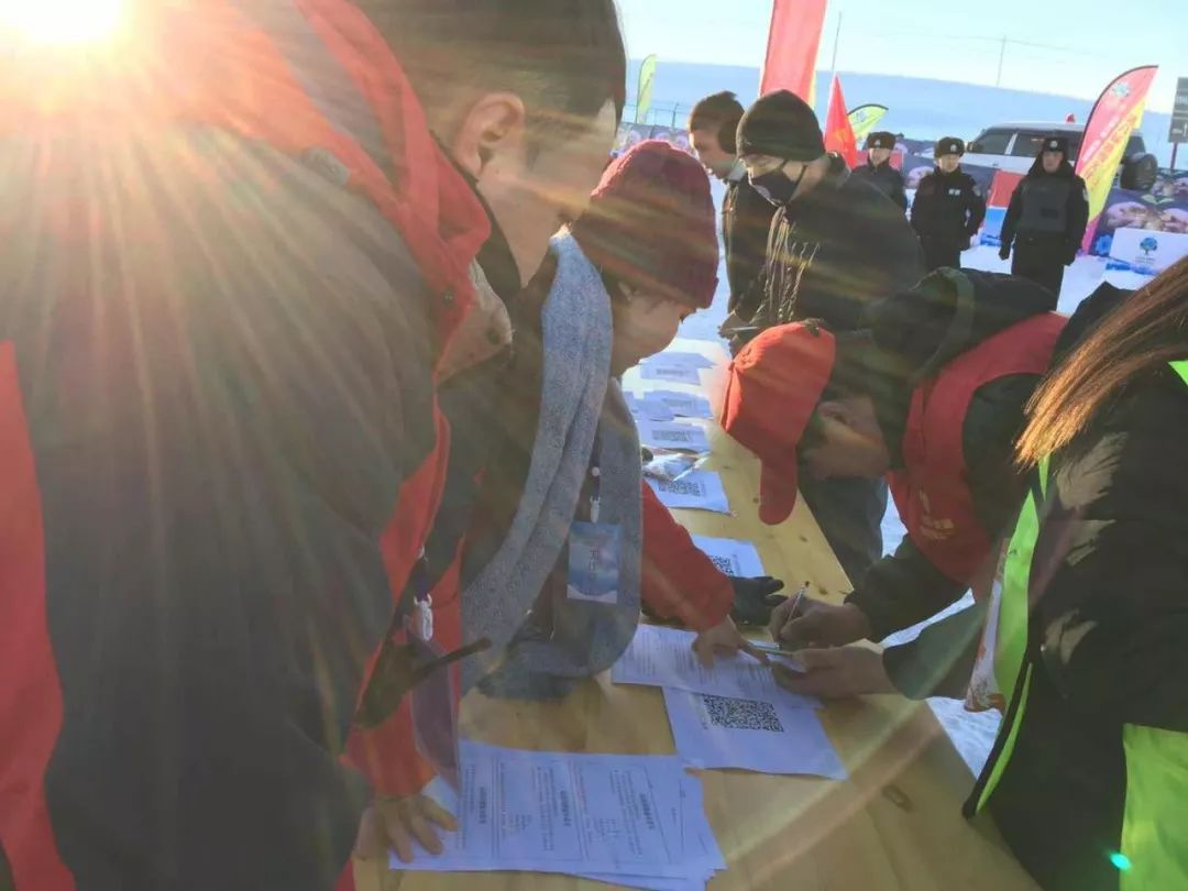 为冰雪美食节志愿服务 我们是认真的!