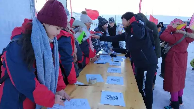 为冰雪美食节志愿服务 我们是认真的!